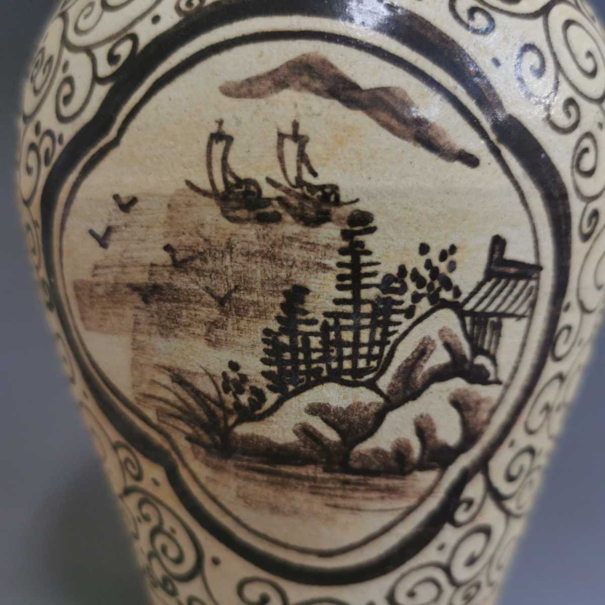 高評価なショップ 中国 骨董品 磁州窯 鉄絵 刻划 唐童子紋 瓶