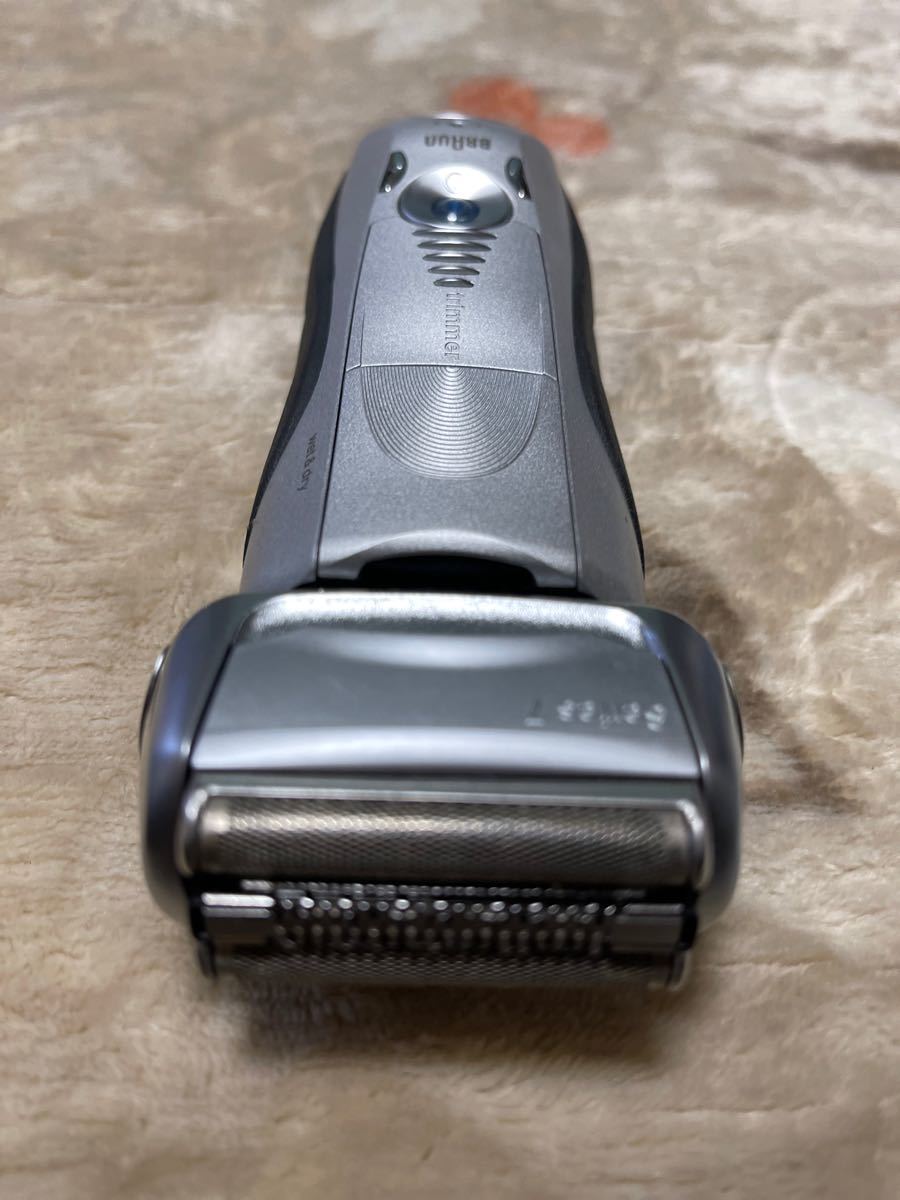 ブラウン BRAUN シェーバー 髭剃り シリーズ7 洗浄機5675付 ブラウン BRAUN シェーバー 髭剃り シリーズ7 洗浄機5675付