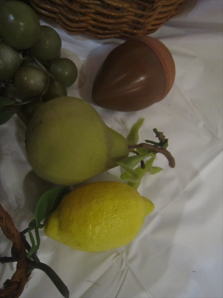 レア　食品サンプル　りんご　柿　ぶどう　レモン　クリ　栗　洋ナシ　プラスチック製　昭和　籠あり　フルーツ　果物_画像6