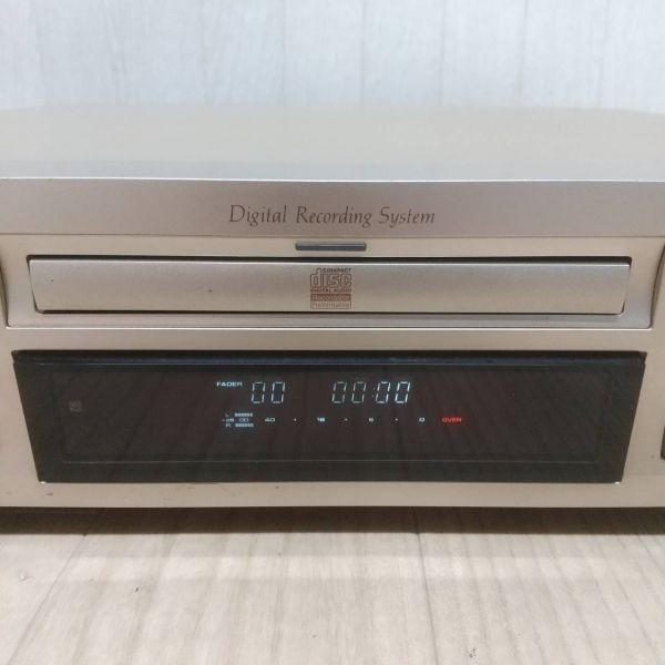 【 安心の定価販売 】 C961-U20-1025 Pioneer パイオニア CD-R/CD-RWレコーダー プレーヤー PDR-7 音出し確認済み リモコン付き 1998年製 ⑦