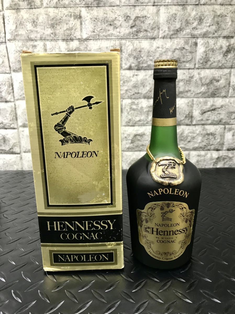 DD12☆未開栓 HENNESSY NAPOLEON ヘネシー ナポレオン COGNAC コニャック 700ml 40％ 古酒 ブランデー☆ 