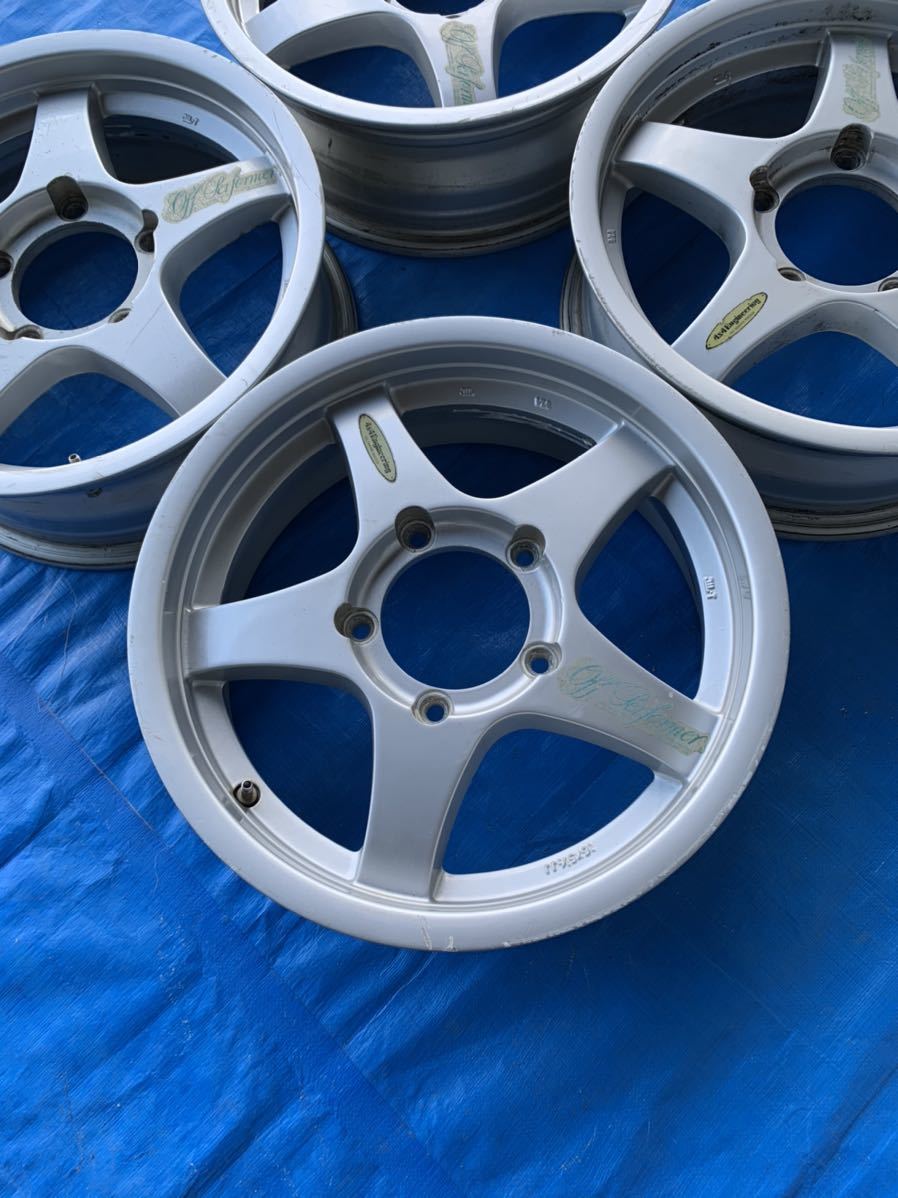 サイズはSサイズ メーカー不明ジムニーアルミホイール16インチ 5.5J 5穴PCD139.7 オフセット22 4本セット サイズはSサイズ メーカー不明ジムニーアルミホイール16インチ 5.5J 5穴PCD139.7 オフセット22 4本セット