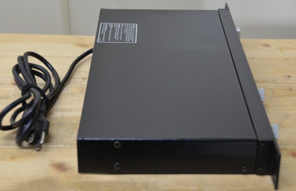 CROWN D75A main amplifier 