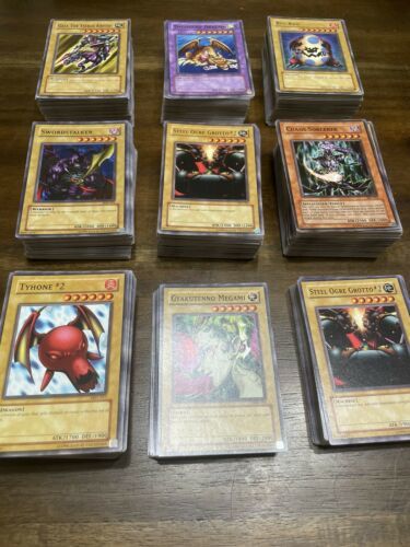 NO DUPLICATES 200 YuGiOh Cards *Gift Pack* 1 Booster Pack 40 Rares 