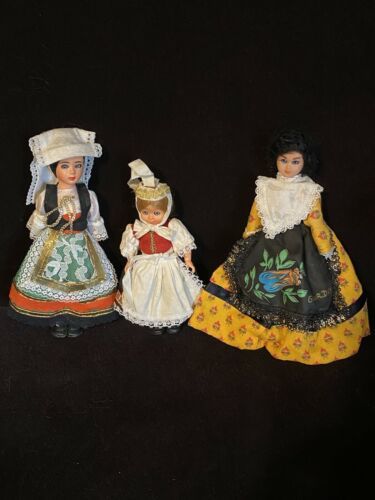 Vintage Dolls Lot of (3) Eyes Open Close Plastic Traditional Costumes Vintage 海外 即決