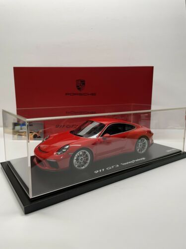 1/18 Spark Porsche 911 991-2 GT3 Touring Package 2017 With Display Case 海外 即決