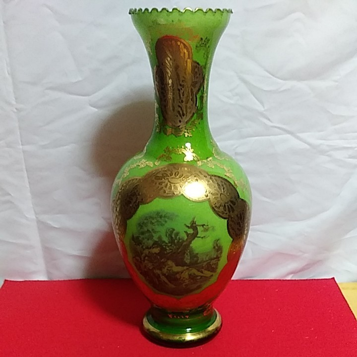金彩人物図花瓶