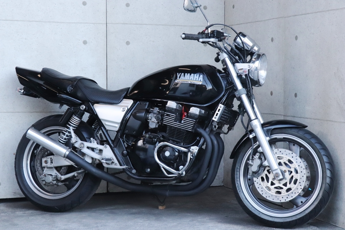 横浜~ YAMAHA XJR400 旧車 4HM 平成5年式 ブラック カスタム 横浜~ YAMAHA XJR400 旧車 4HM 平成5年式 ブラック カスタム