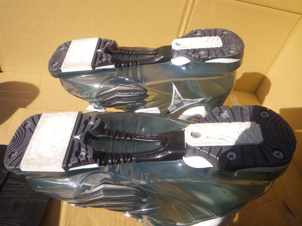 woman Ladies ATOMIC HAWX 90 24.0 - 24.5cm ski boots レディース アトミック スキーブーツ ソール長285㎜ スケルトン ４Buckleの画像5
