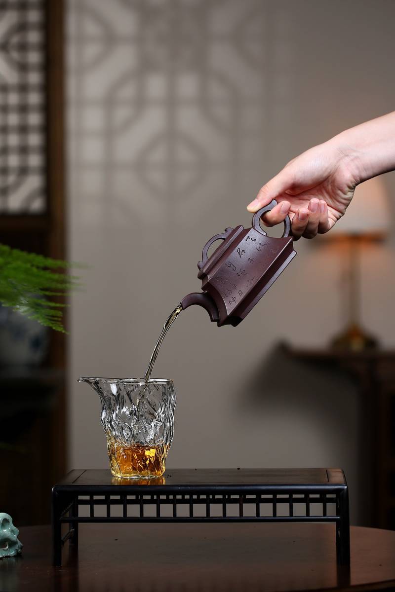 聚寶齋*紫砂精彫*天行健壺】希少珍品 茶壺 茶道具 中国時代美術 聚寶齋*紫砂精彫*天行健壺】希少珍品 茶壺 茶道具 中国時代美術