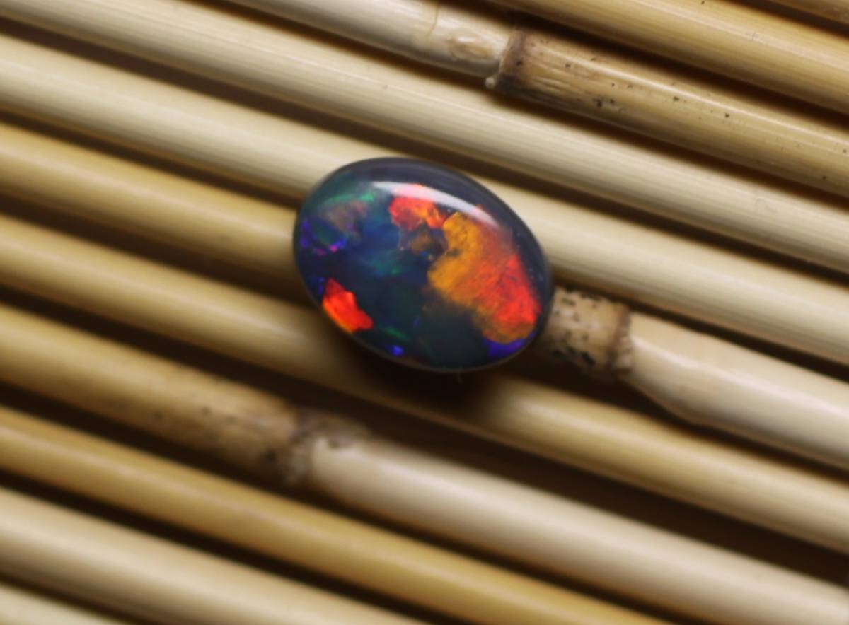 天然ブラックオパール 1.22ct ポリッシュ済み(¥260,000