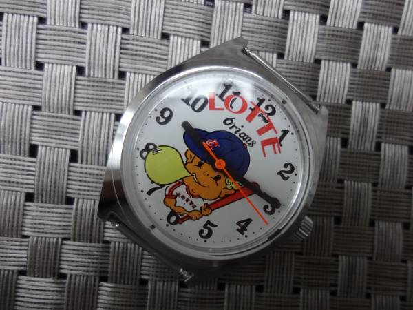 0*LOTTE Orions Lotte Orion z Bubble chewing gum .. hand winding wristwatch Q&Q 120221M Junk 0* baseball mascot character 