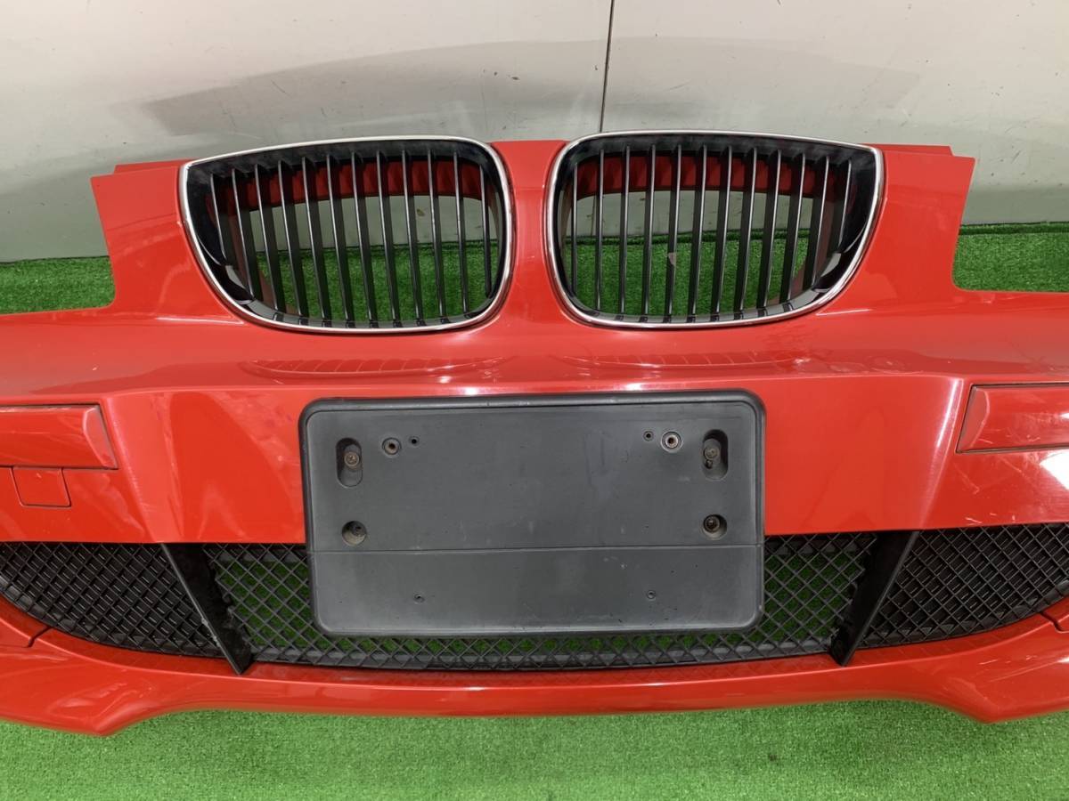 BMW 116i UF16　フロントバンパー 赤色 純正 グリル付_画像3