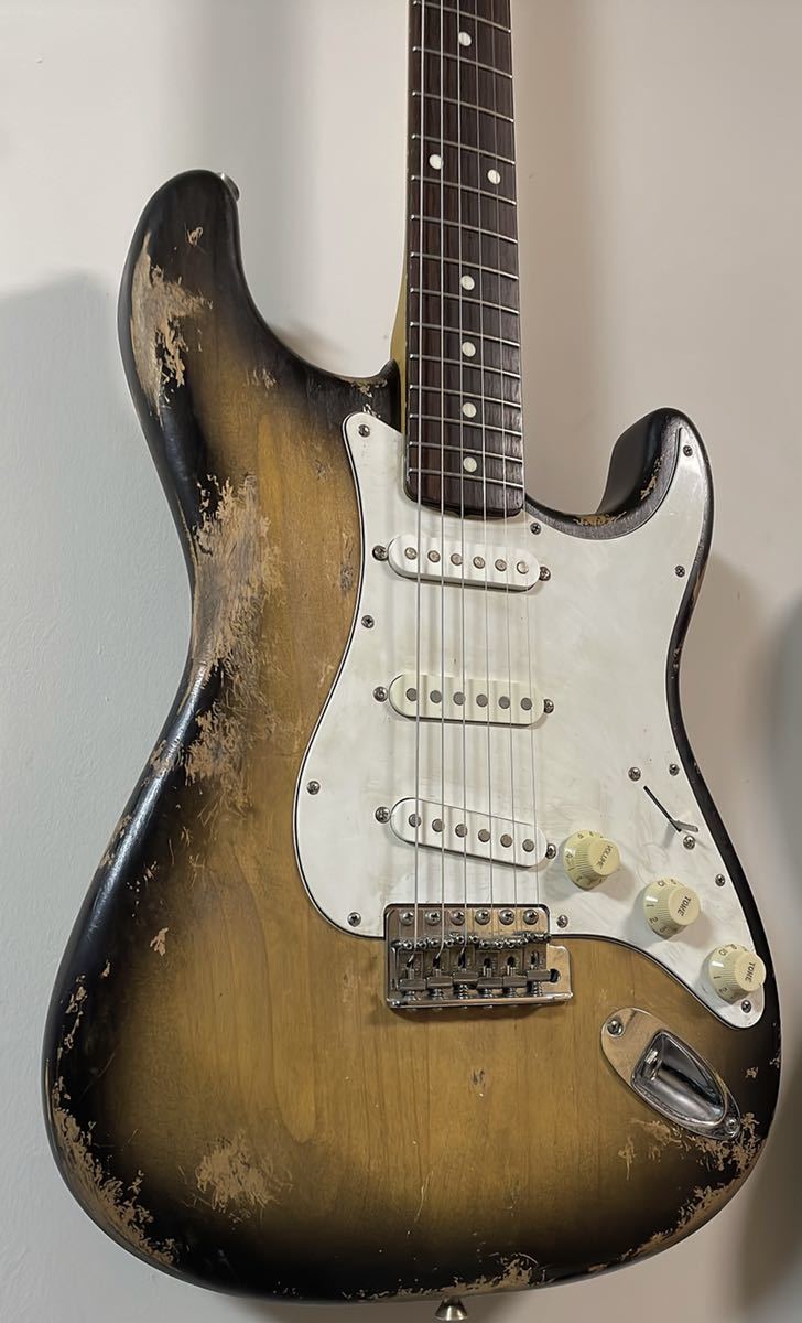 Fender JAPAN ストラトキャスター stratocaster ボディラッカー再塗装