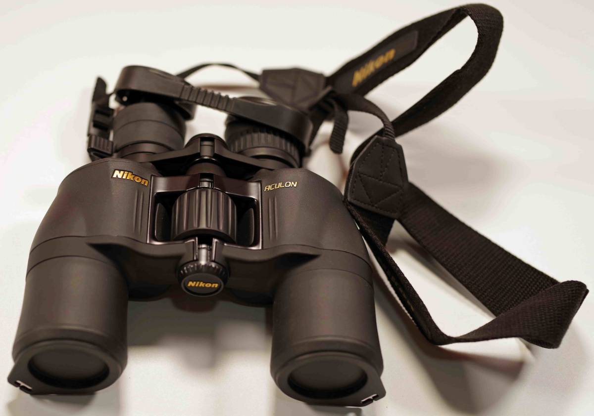 Nikon 双眼鏡 アキュロンA211 8x42 ポロプリズム式 8倍42口径 中古