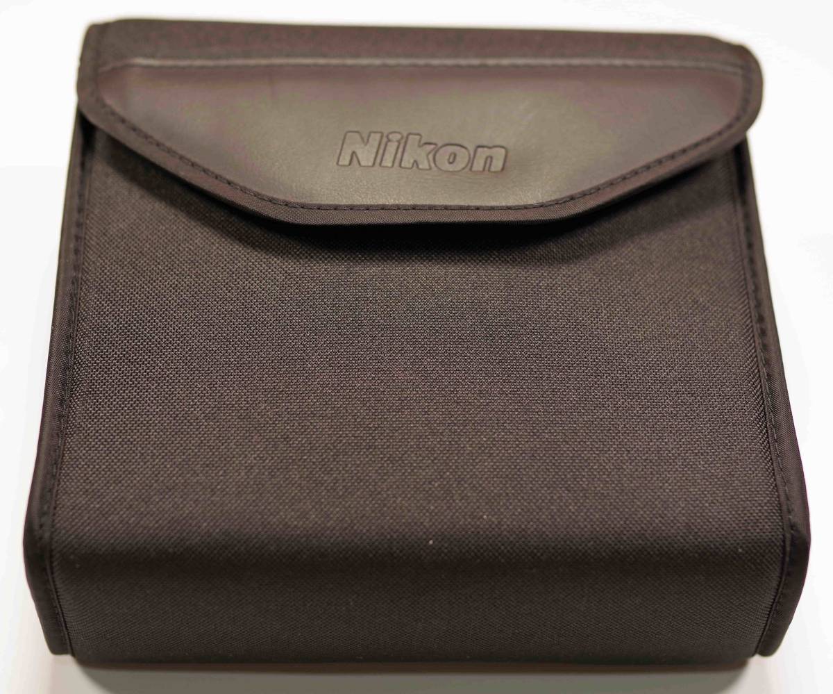 Nikon 双眼鏡 アキュロンA211 8x42 ポロプリズム式 8倍42口径 中古