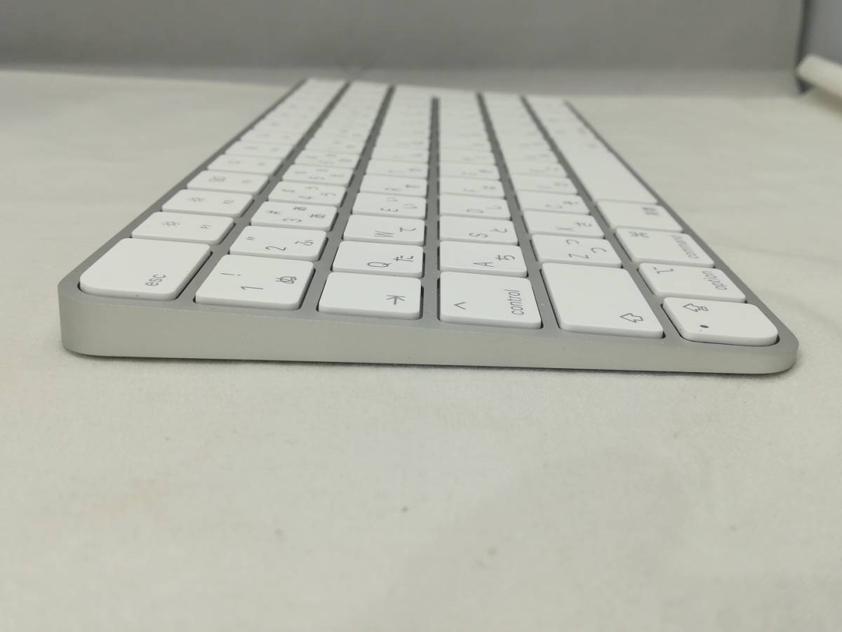 じゃんぱら大阪日本橋3号店】Apple Magic Keyboard（テンキーなし