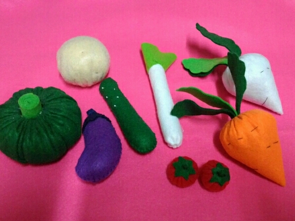  toy vegetable set * felt hand made *