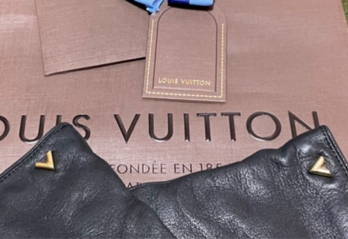 LOUIS VUITTON ルイヴィトン ラムスキン手袋 黒 Vゴールドロゴマーク 袋 リボン カード