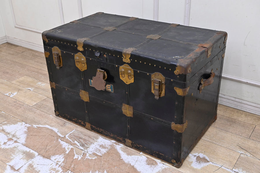 AP081 antique trunk case metal fittings suitcase travel bag bag retro Treasure Box objet d'art decoration thing television stand table cupboard 