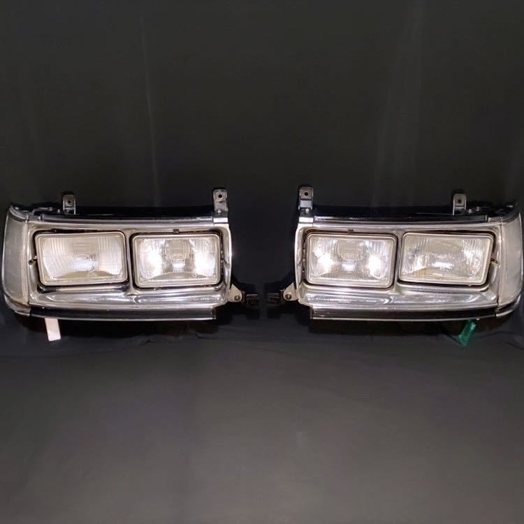 希少 ランクル80 角目 輸出用ヘッドライト メッキ 角目4灯 品FZJ80G