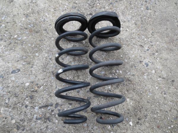 *2002 год Peugeot 406 GF-D9L4 задний springs *