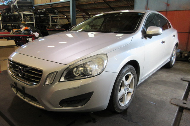 ★2011年 ボルボ S60 ドライブE FB4164T リア ホースメント★_画像3