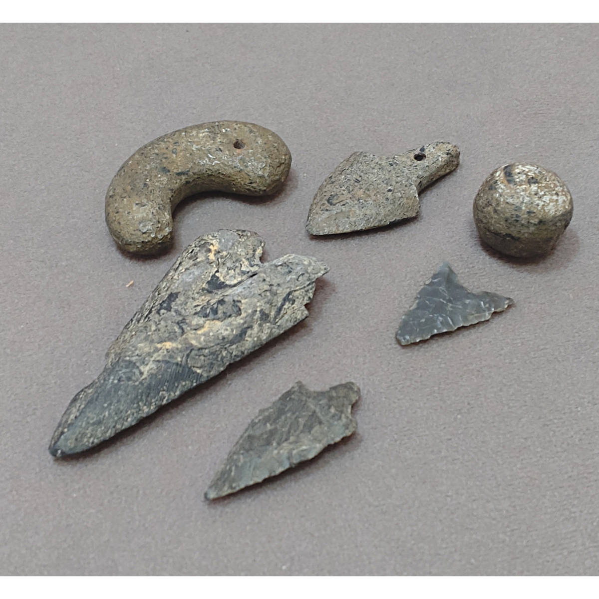 幸運のガラクタ箱 出土品一式 勾玉 鏃 矢尻 6点 | bioimune.com.br