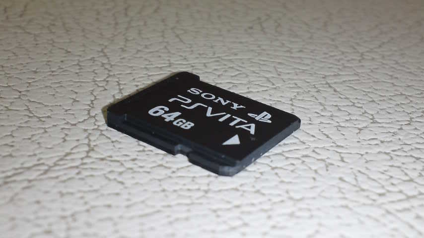 PS Vita メモリーカード 64GB 初期化済 動作確認済 QA1305 rsgmladokgi.com