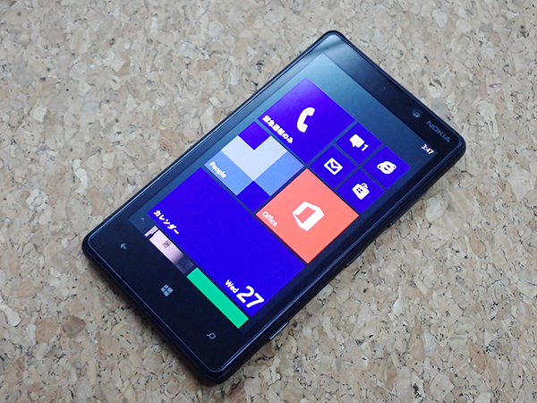 中古】海外版 SIMフリー NOKIA Lumia 820 ブラック 8GB Windows Phone