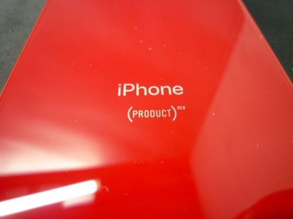 T【ソ-96】【送料無料】美品/Apple iPhone 8 RED Special Edition au/64GB/SIMフリー/IMEI判定【〇】_画像6