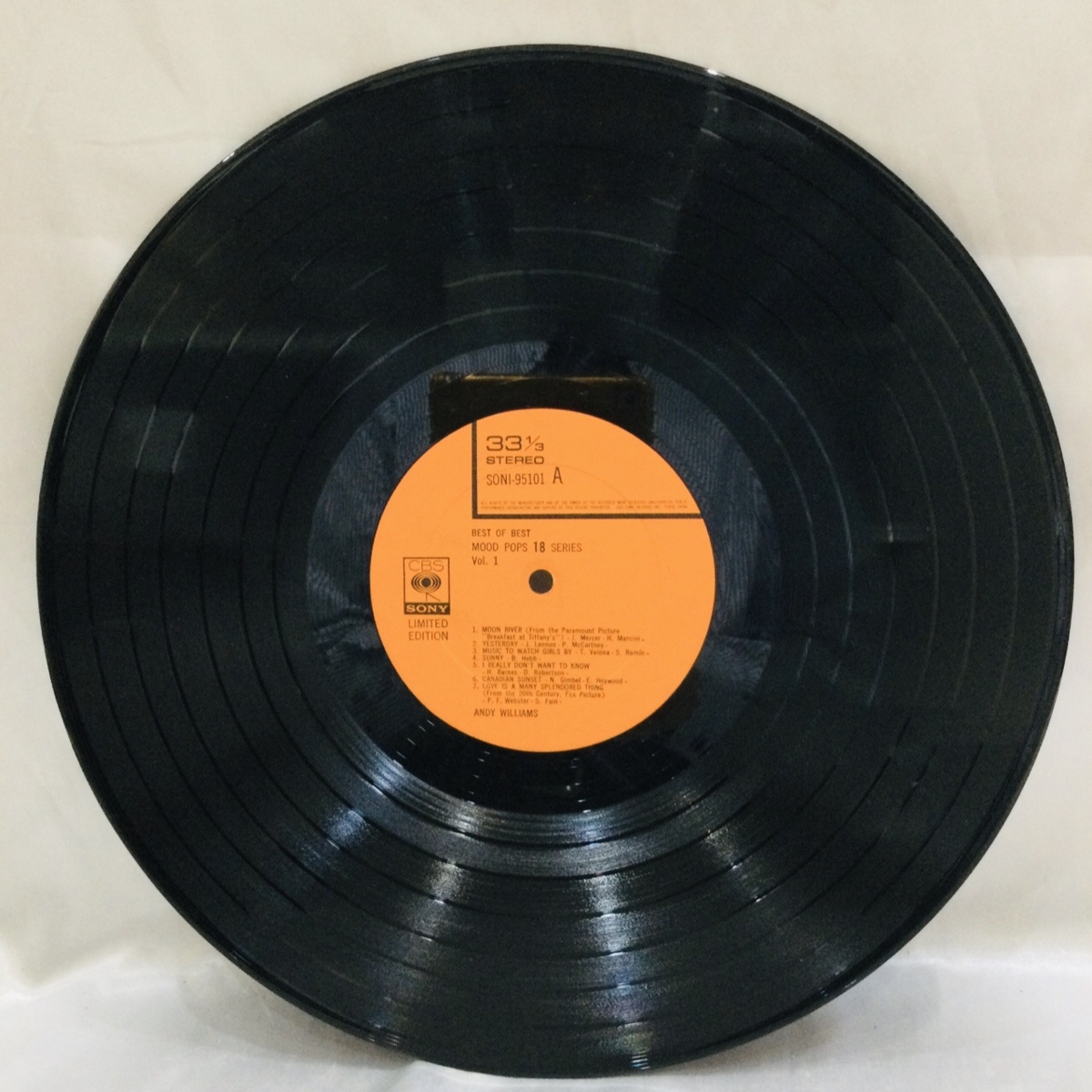 【現状品/TO】- ANDY WILLIAMS アンディウィリアムズ his fascinating voice LP レコード　MZ0925_画像2