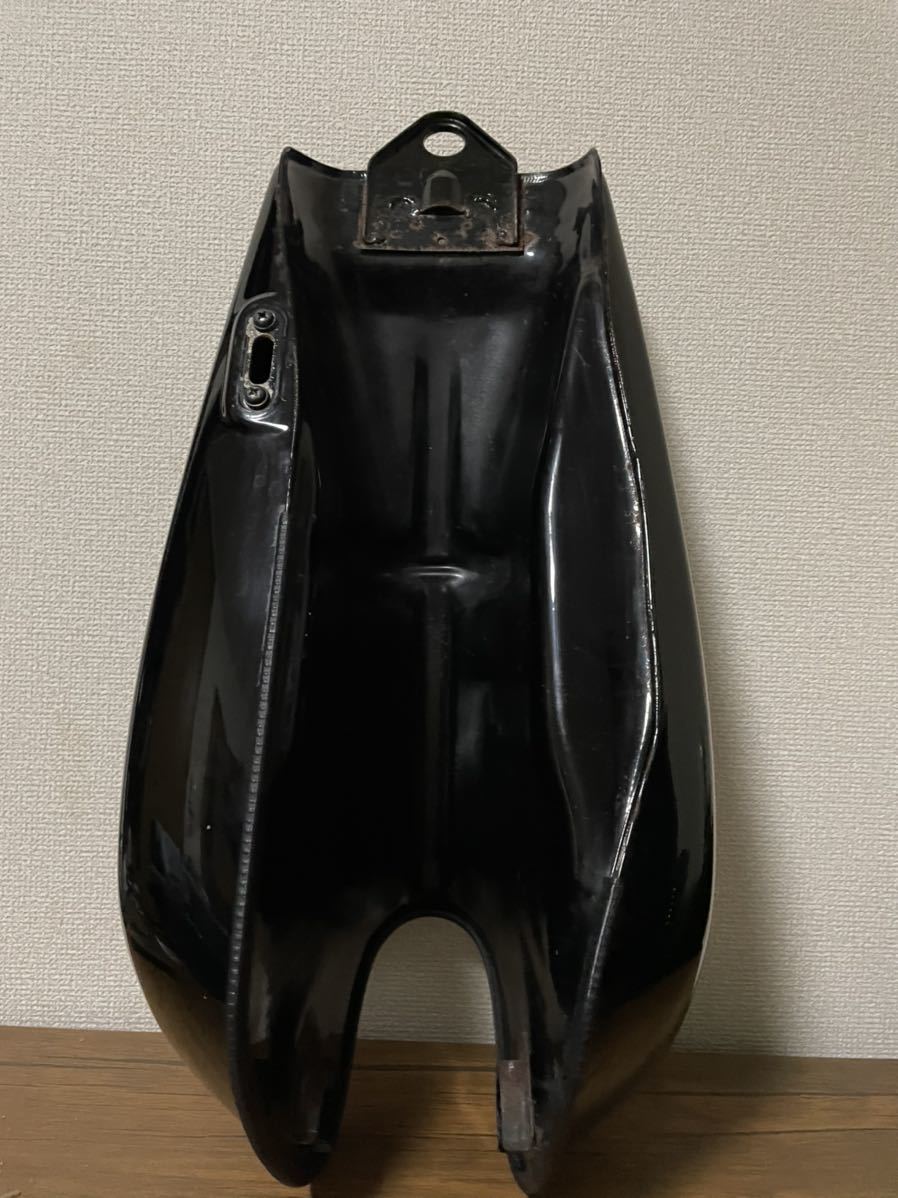 YAMAHA SR400 純正タンク 黒 YAMAHA SR400 純正タンク 黒
