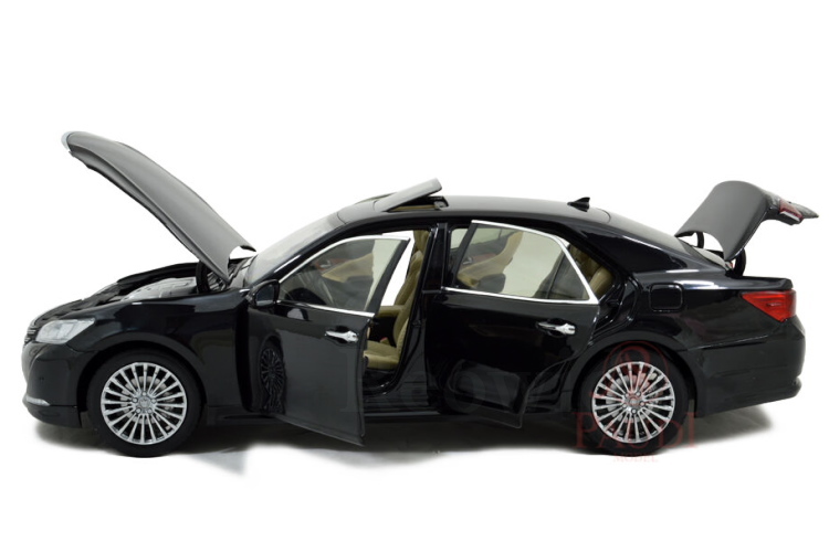 Paudi 1/18 トヨタ クラウン 2015 ブラック ダイキャストモデルカ