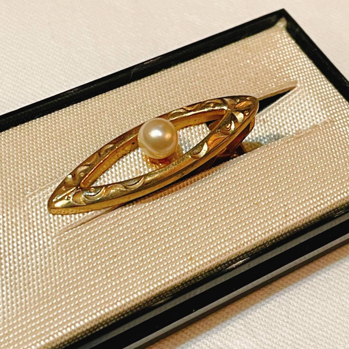  Vintage necktie pin Gold tone pearl dead stock pearl Vintage retro antique unused sculpture accessory 
