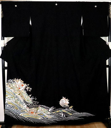 【正規販売店】 ki24324 Lサイズ 比翼仕立て 鶴に荒波 正絹 袷 黒留袖 友禅 美品 中古 リサイクル 送料無料 結婚式 レディース 着物 留袖 【正規販売店】 ki24324 Lサイズ 比翼仕立て 鶴に荒波 正絹 袷 黒留袖 友禅 美品 中古 リサイクル 送料無料 結婚式 レディース 着物 留袖