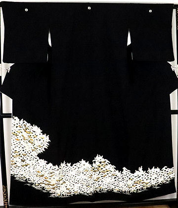 【新発売】 ki23956 Mサイズ 比翼仕立て 松 正絹 袷 黒留袖 美品 中古 リサイクル 送料無料 結婚式 レディース 着物 留袖