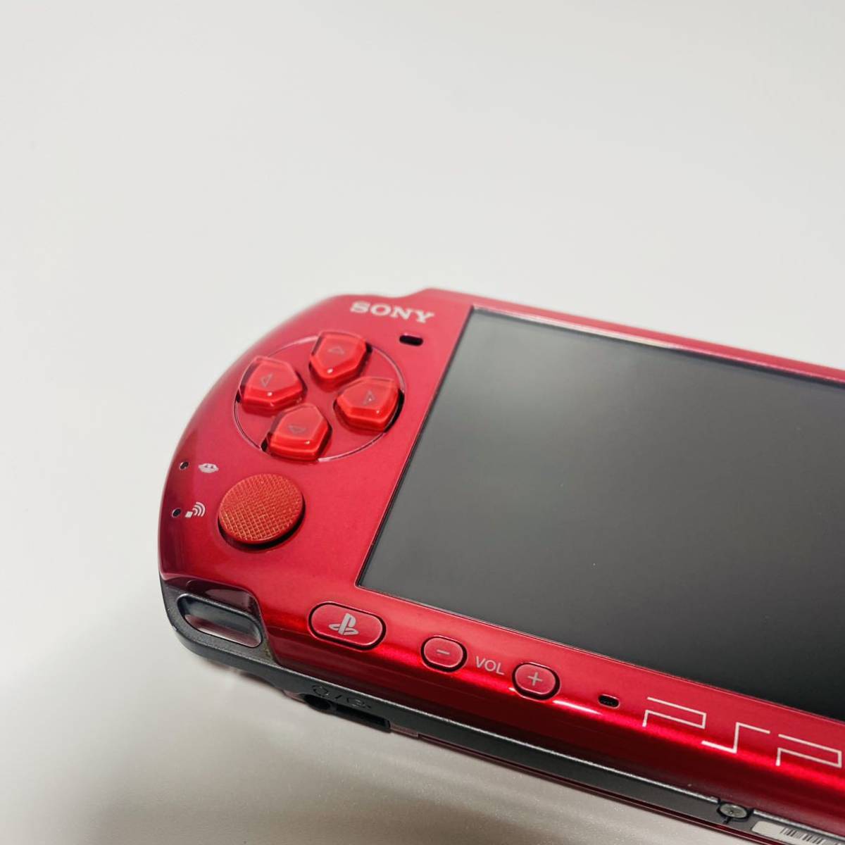 ☆お求めやすく価格改定☆ 【液晶極美】すぐ遊べる PSP3000 ラディアン