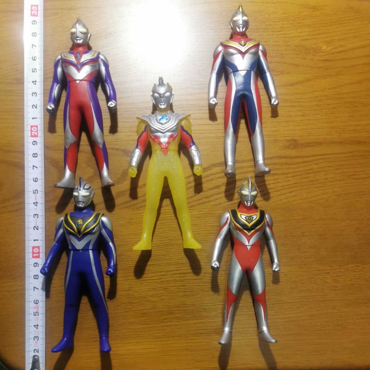 ウルトラマンゼット z ガンマフューチャー ウルトラヒーローシリーズ ウルトラマンティガ ダイナ ガイア アグル ソフビ フィギュア セット_画像1