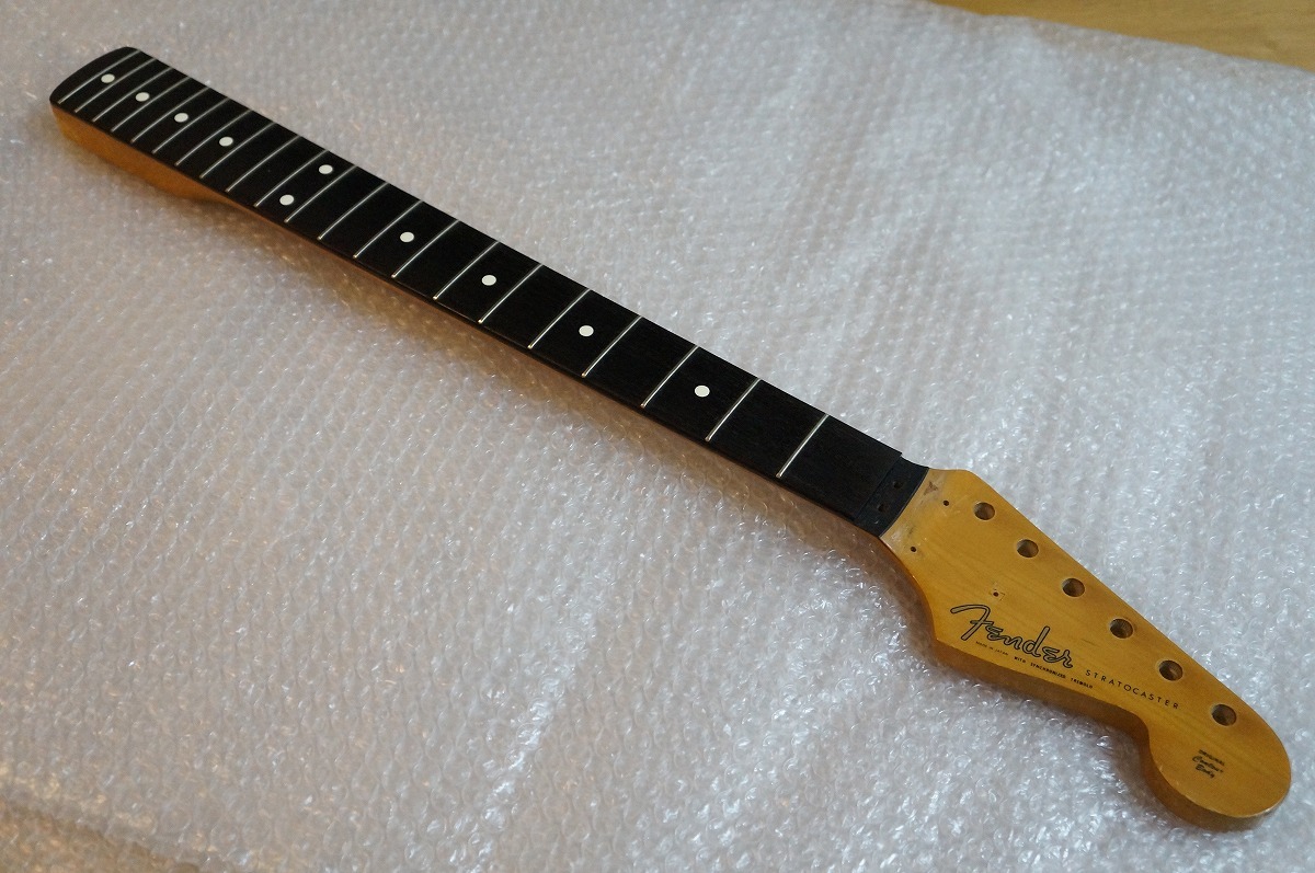 Yahoo!オークション - Fender Japan JVシリアル期 ST62-85 Yahoo!オークション - Fender Japan JVシリアル期 ST62-85
