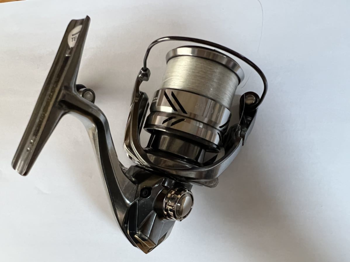 超美品 シマノ SHIMANO コンプレックスXR 2500 F6 フロロ3.5lb付属