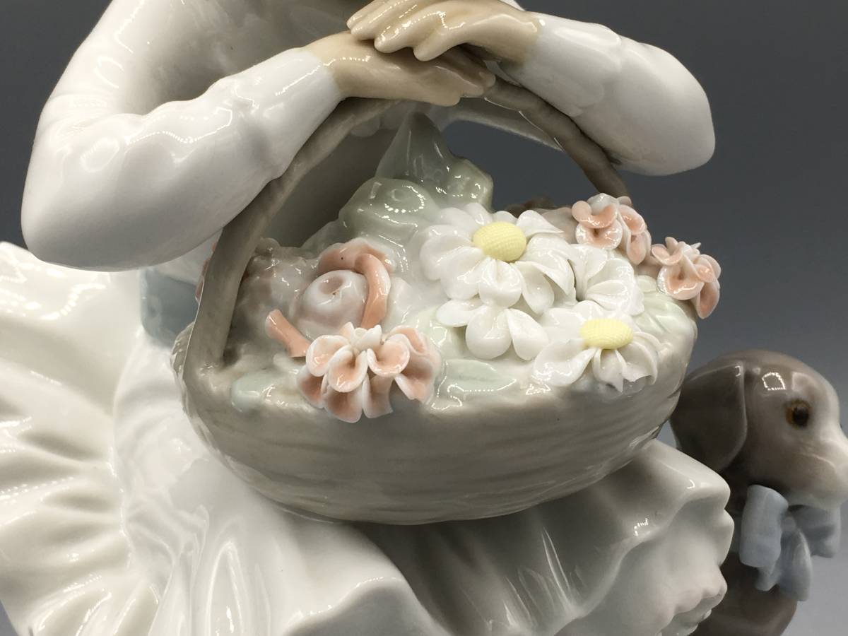 リヤドロ LLADRO 陶器人形 犬 少女 花咲く季節に フィギュリン スペイン製 陶器 置物 リアドロ