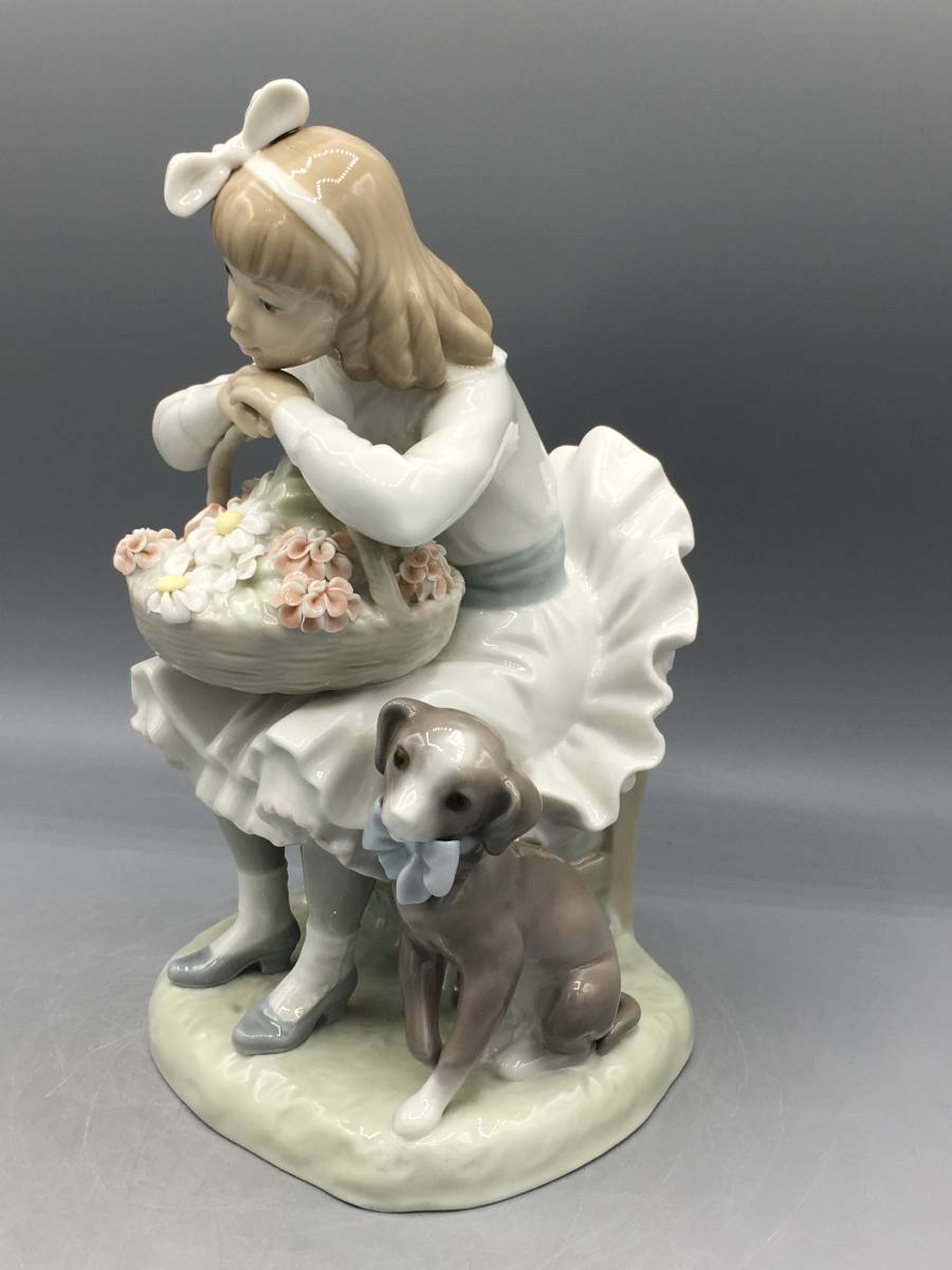 リヤドロ LLADRO 陶器人形 犬 少女 花咲く季節に フィギュリン スペイン製 陶器 置物 リアドロ
