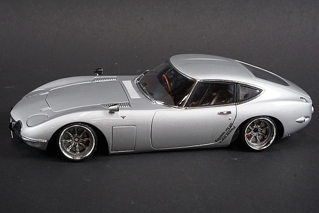 AUTOart オートアート 1/18 トヨタ 2000GT クーペ シルバー ※カスタム