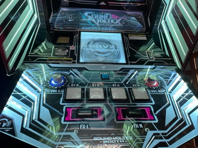 引取希望】 KONAMI SOUND VOLTEX コナミ サウンドボルテックス 引取希望】 KONAMI SOUND VOLTEX コナミ サウンドボルテックス