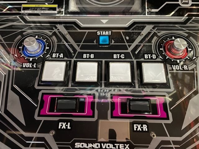引取希望】 KONAMI SOUND VOLTEX コナミ サウンドボルテックス 引取希望】 KONAMI SOUND VOLTEX コナミ サウンドボルテックス