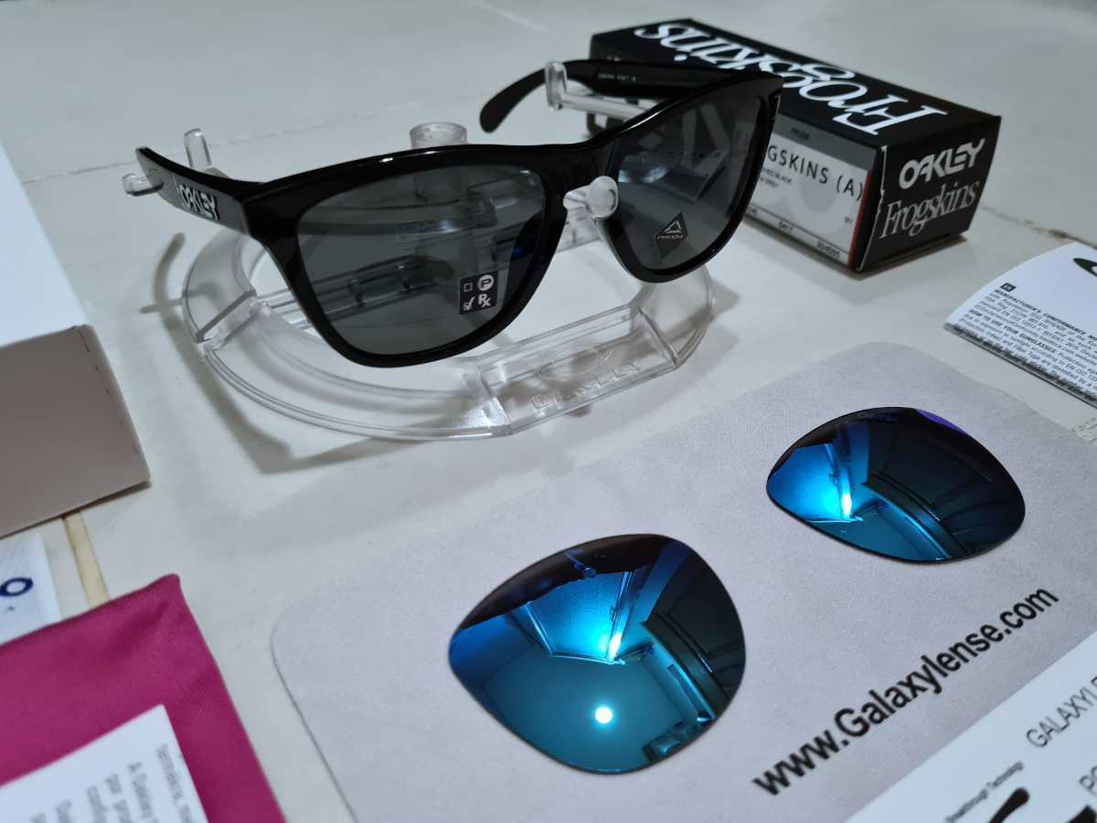 1円スタート新品偏光レンズ付OAKLEY FROGSKINS オークリーフロッグ