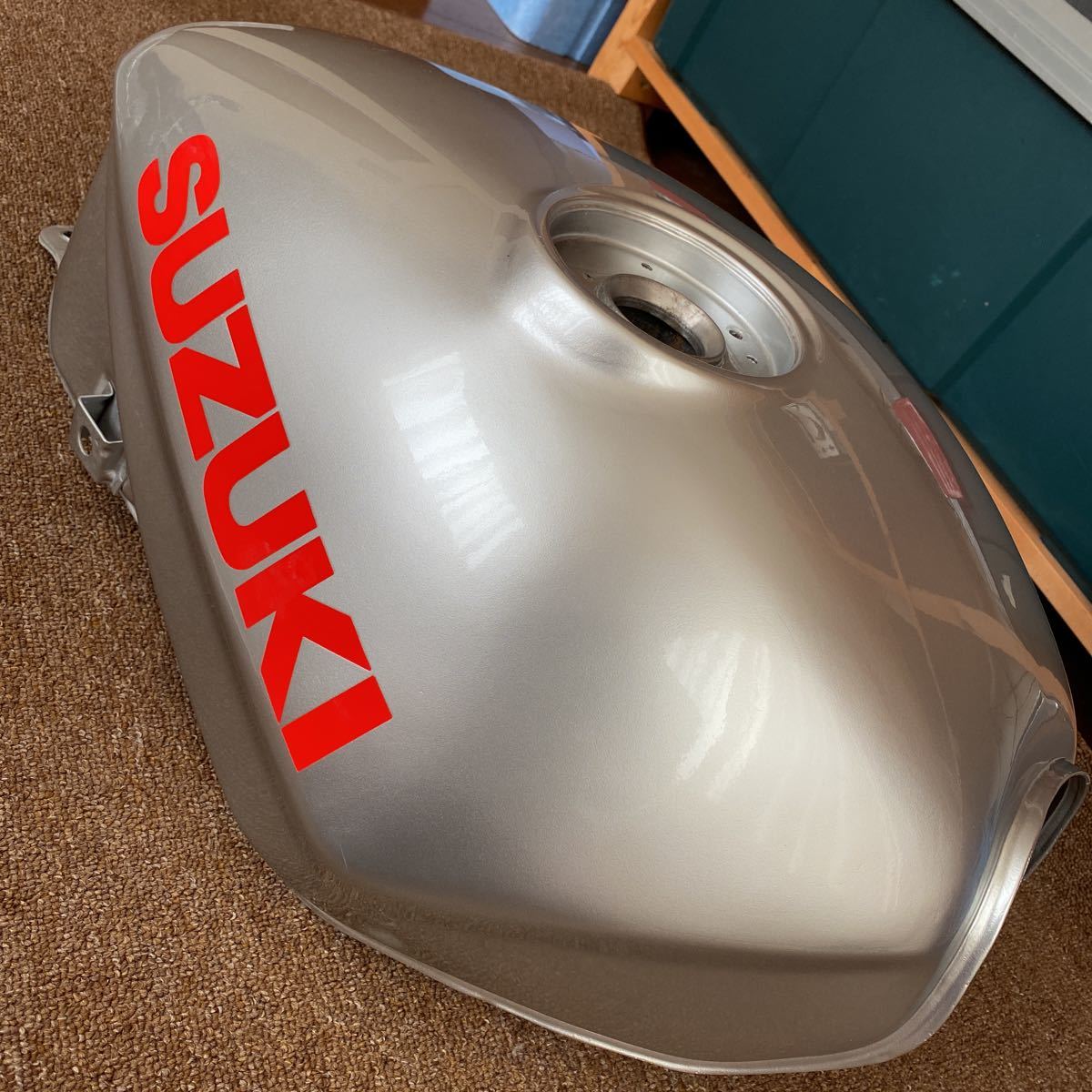 未使用品 スズキ GSX400S GSX250S カタナ タンク www.neelikon.co.uk