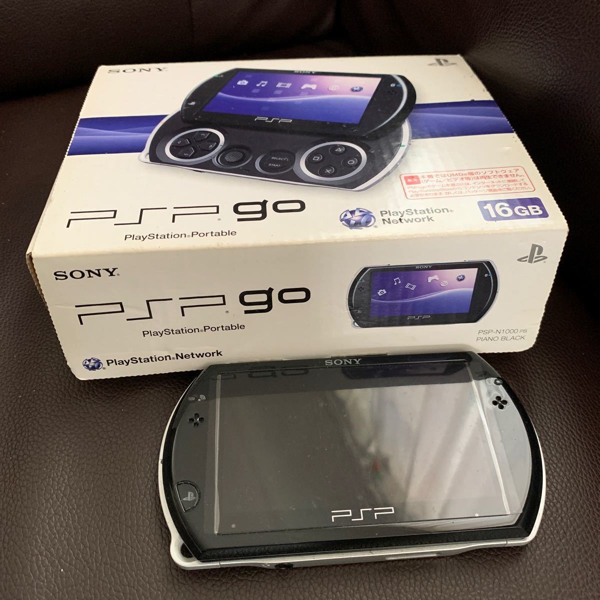 超希少　絶版　PSP GO 美品　オマケ付き Yahoo!フリマ（旧）のサムネイル