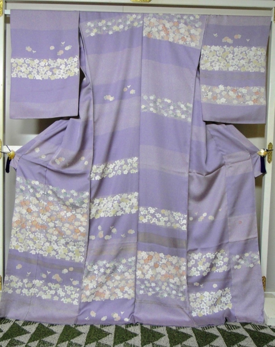 高級手縫仕立済 新品 落款入 叩き染め 額縁金駒刺繍・梅菊紅葉柄訪問着